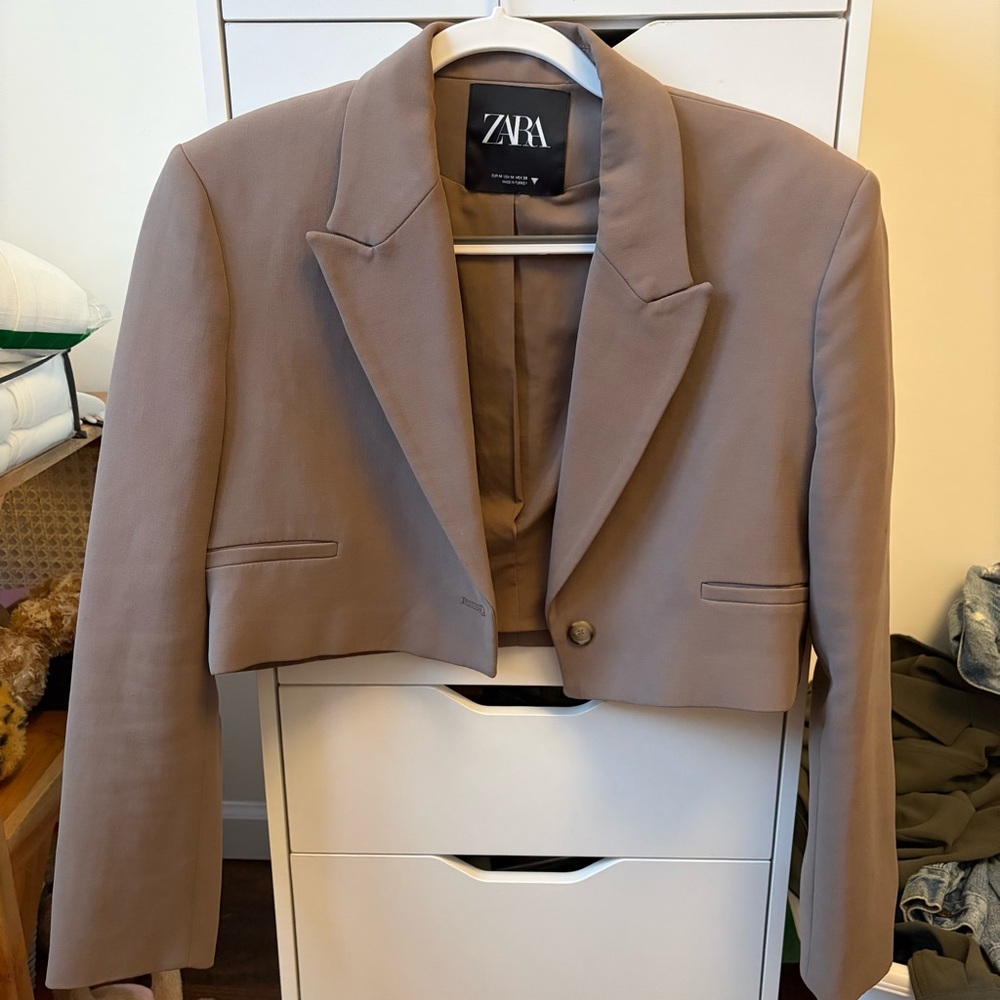 ZARA Cropped Taupe Blazer